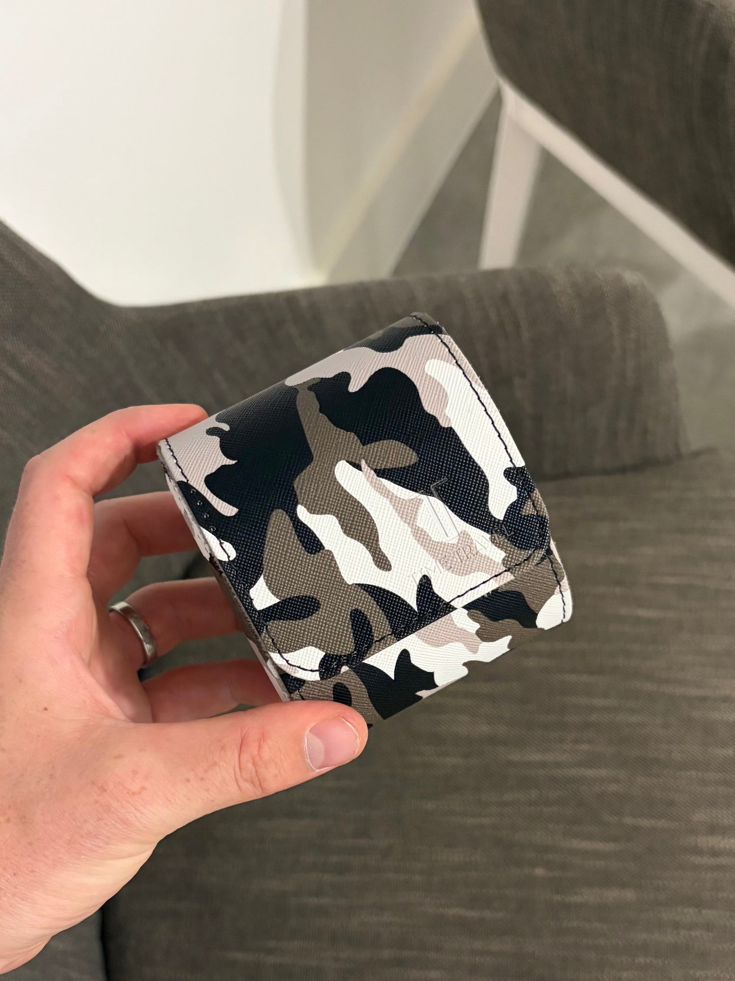 Paris Watch Roll